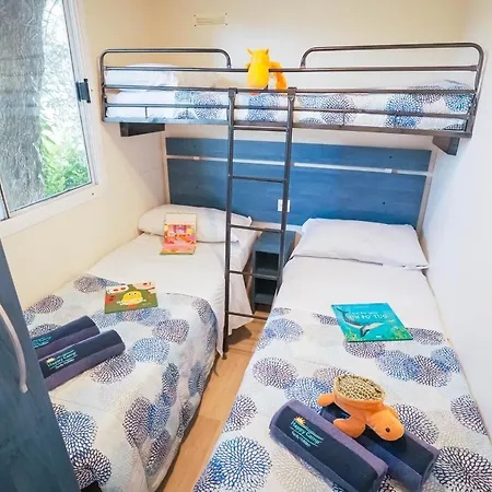Кемпинг Happy Camp Mobile Homes In Lido Di Sesto Boats&restaurant