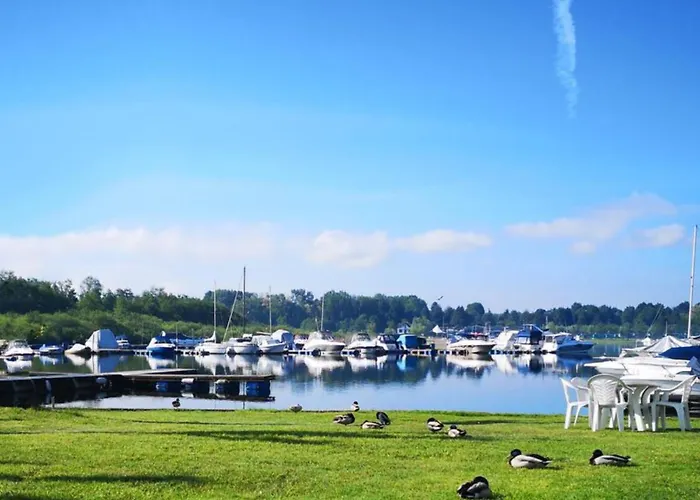 Happy Camp Mobile Homes In Lido Di Sesto Boats&restaurant *