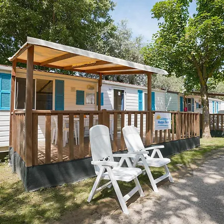 Happy Camp Mobile Homes In Lido Di Sesto Boats&restaurant *