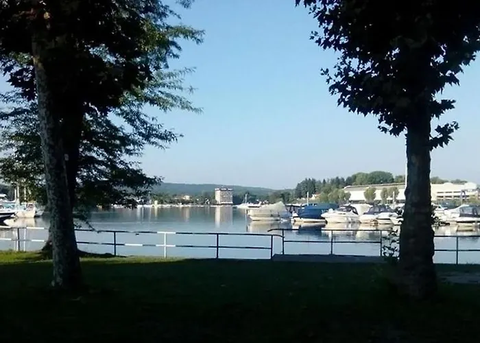 Happy Camp Mobile Homes In Lido Di Sesto Boats&restaurant Camping