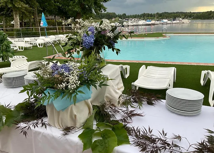 Happy Camp Mobile Homes In Lido Di Sesto Boats&restaurant Parque de Campismo *