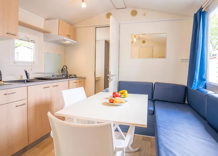 Parque de Campismo Happy Camp Mobile Homes In Lido Di Sesto Boats&restaurant