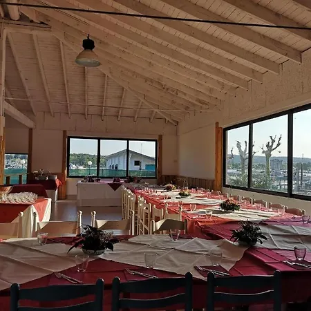 Happy Camp Mobile Homes In Lido Di Sesto Boats&restaurant *