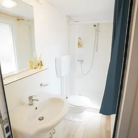 Happy Camp Mobile Homes In Lido Di Sesto Boats&restaurant Sesto Calende